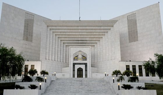 جج آئینی بینچ